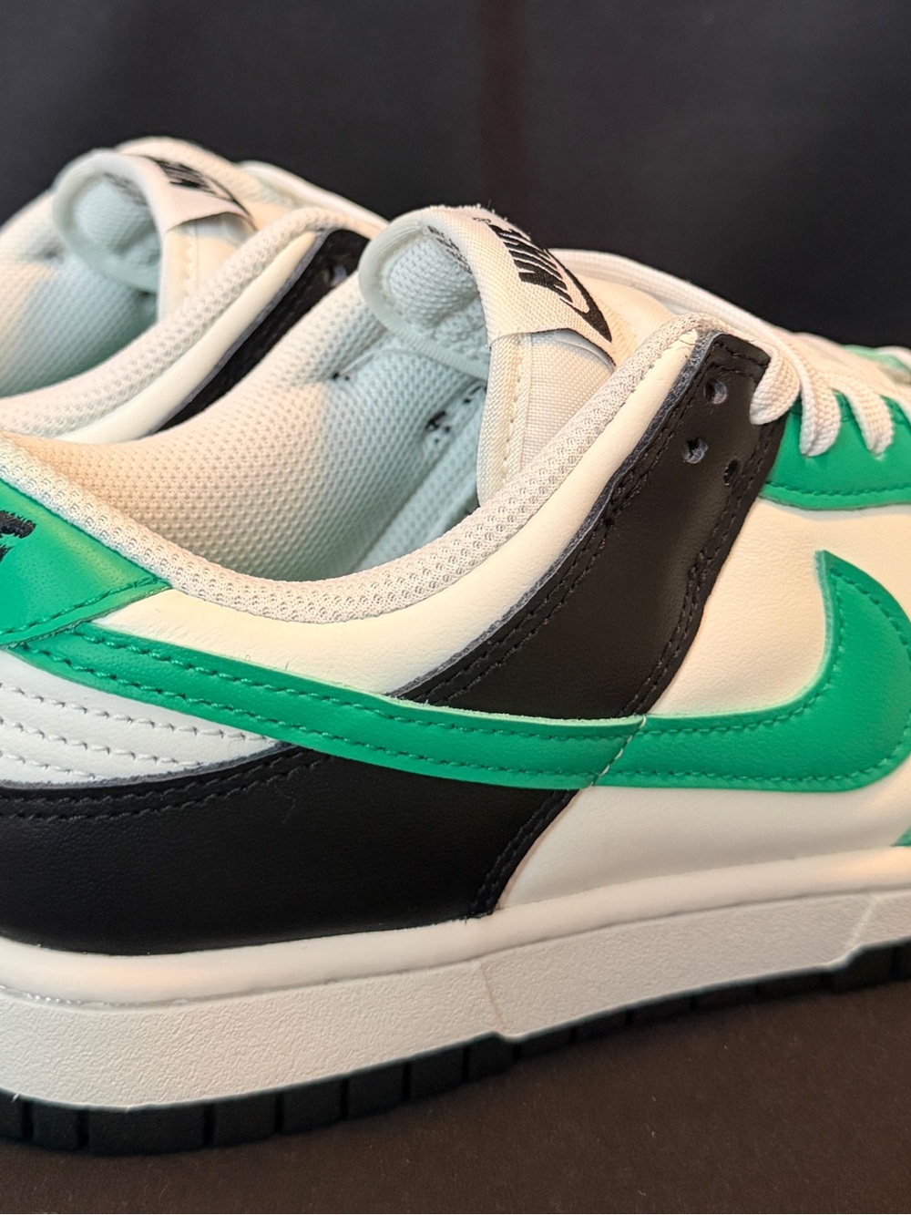 Nike Dunk Low Celtics Women’s Size 8 Green/Black/White